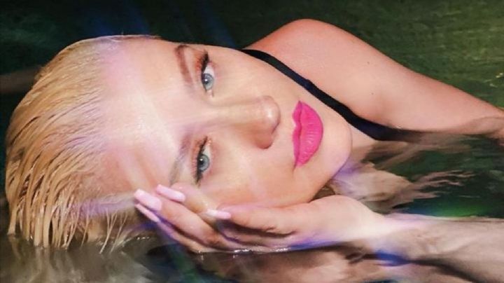 Al rojo vivo: Christina Aguilera subió una foto en la que solo lleva perlas