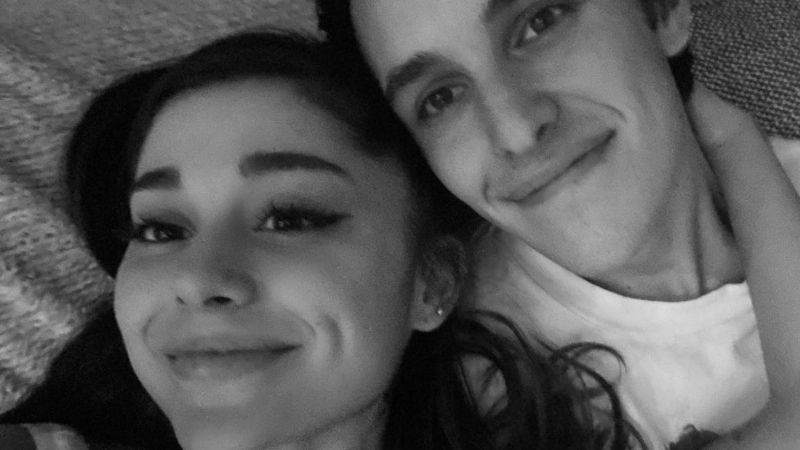 ¿Hay boda? Ariana Grande y su novio Dalton Gomez estarían comprometidos