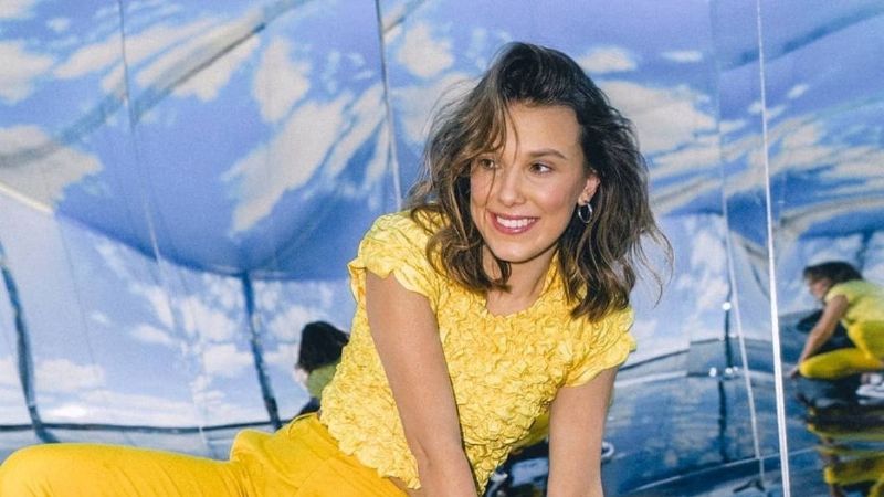 "Sigue amándote y apoyándote": Millie Bobby Brown comparó selfies con y sin maquillaje dedicándole un mensaje a sus seguidores