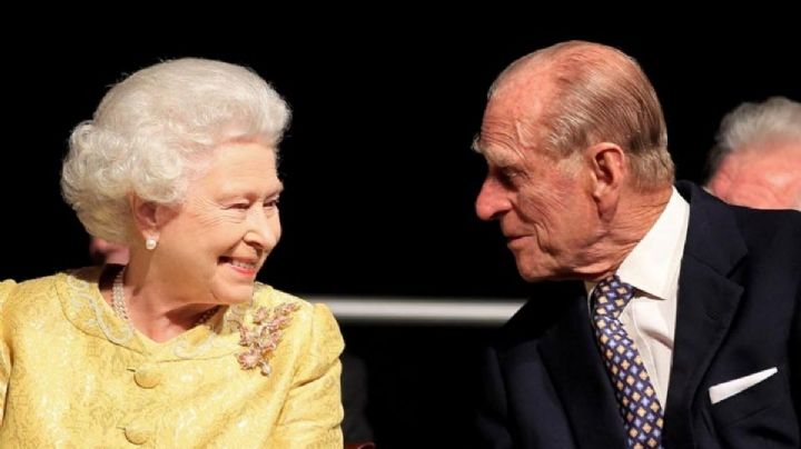 Que tiernos: el día que Felipe de Edimburgo hizo sonrojar a la reina Isabel II