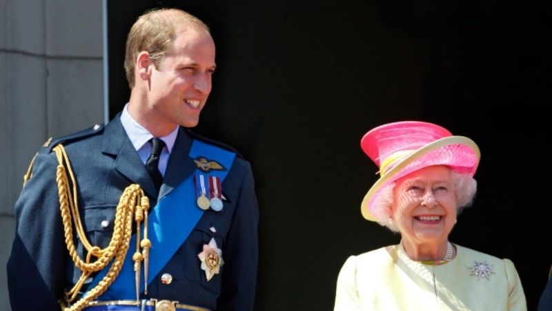 El detalle que confirma que Isabel II prefiere al príncipe William como rey antes que a su hijo Carlos