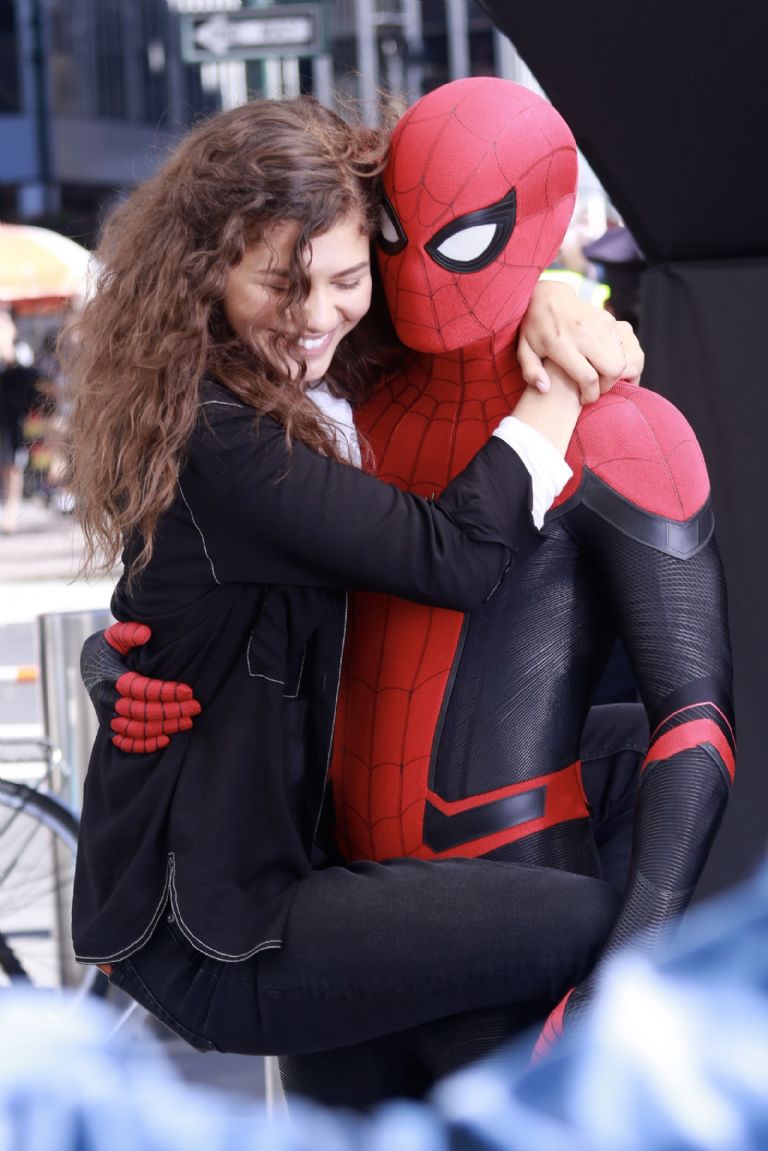 Zendaya y Tom Holland durante el rodaje de Spiderman