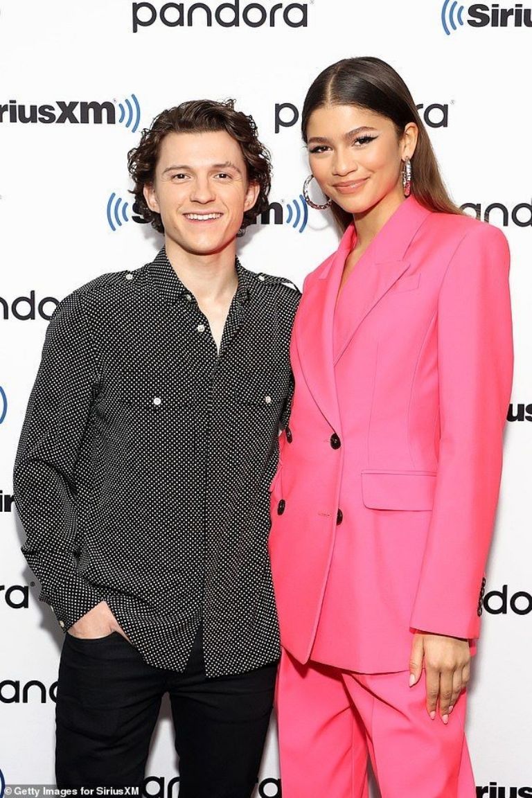 Tom Holland se pone romántico y quiere protagonizar junto Zendaya la serie 'Euphoria'