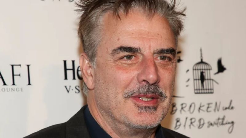 Los nuevos comentarios de Chris Noth sobre las acusaciones en su contra atraen críticas