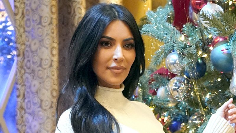 Kim Kardashian enoja a los fanáticos con su 'privilegio' después de revelar spoilers de Spider-Man