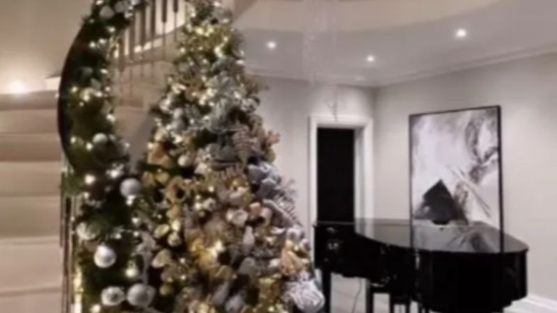 La novia de Cristiano Ronaldo, Georgina Rodríguez, decora casa para Navidad