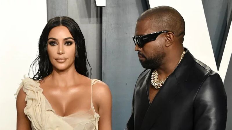 Kim Kardashian finalmente revela el contenido misterioso de la computadora portátil de Ray J