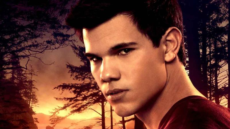 Taylor Lautner tuvo miedo de salir en público durante 10 años en medio de la locura de 'Crepúsculo'