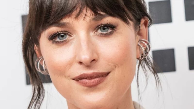 La ÚNICA REGLA que la familia de Dakota Johnson tenía sobre su carrera como actriz