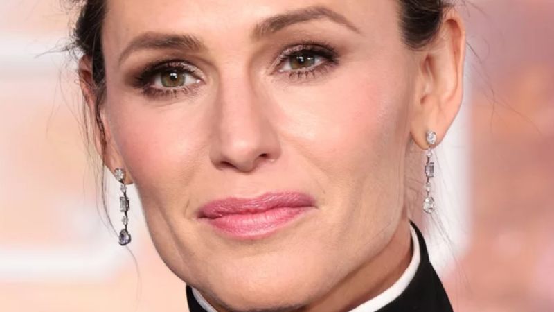 Jennifer Garner se asegura de que todos sepan que es más que la chica buena de Hollywood