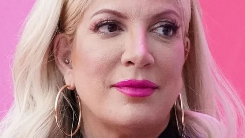 Tori Spelling hospitalizada por problemas médicos preocupantes