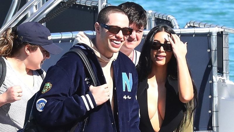 Pete Davidson alquila techo de hotel para Kim Kardashian en el Día de San Valentín