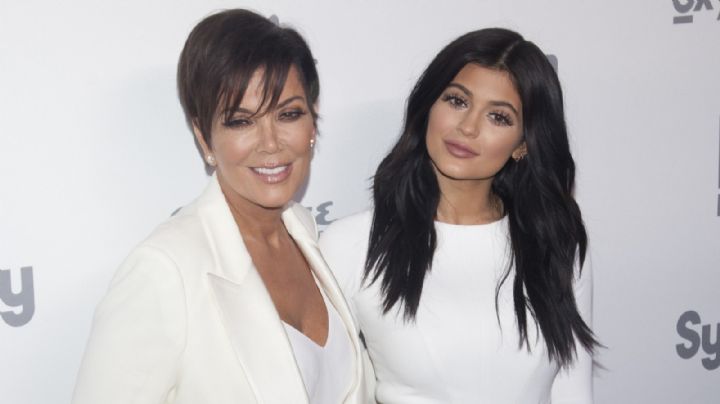 Kris Jenner explica la 'extraña' coincidencia detrás del collar '222' de Kylie Jenner