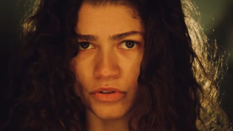 Zendaya recuerda 'correr todo el día' en un clima de 100 grados en medio del rodaje de 'Euphoria'