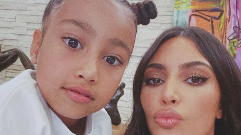 North West no quiere que la mamá Kim Kardashian vista de negro: He aquí por qué