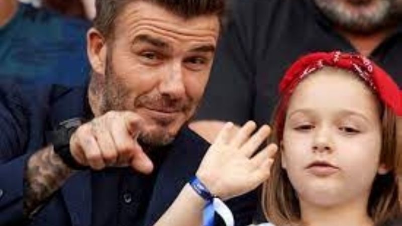 Detienen a la acosadora de David Beckham que decía ser la madre de Harper, la hija del futbolista