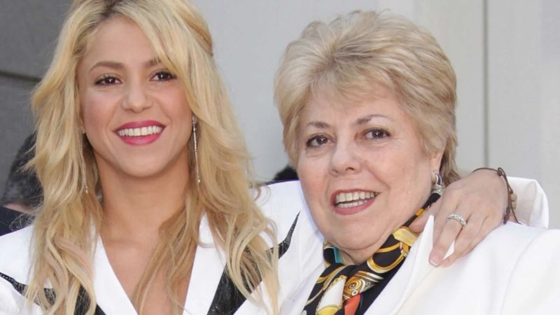 ¡Alerta familiar en casa de Shakira! La madre de la cantante colombiana ha sido hospitalizada de emergencia en Barcelona. ¿Quieres saber más? ¡Sigue leyendo!