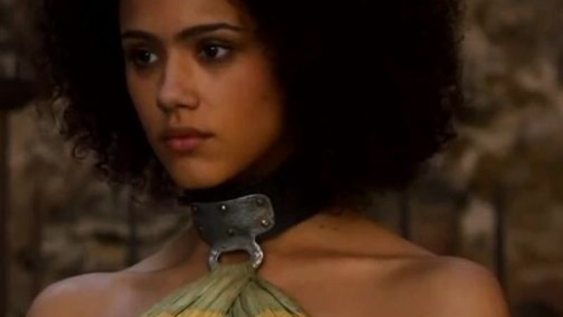 Nathalie Emmanuel de Game of Thrones deslumbra a todos con su glamour en un vestido amarillo brillante