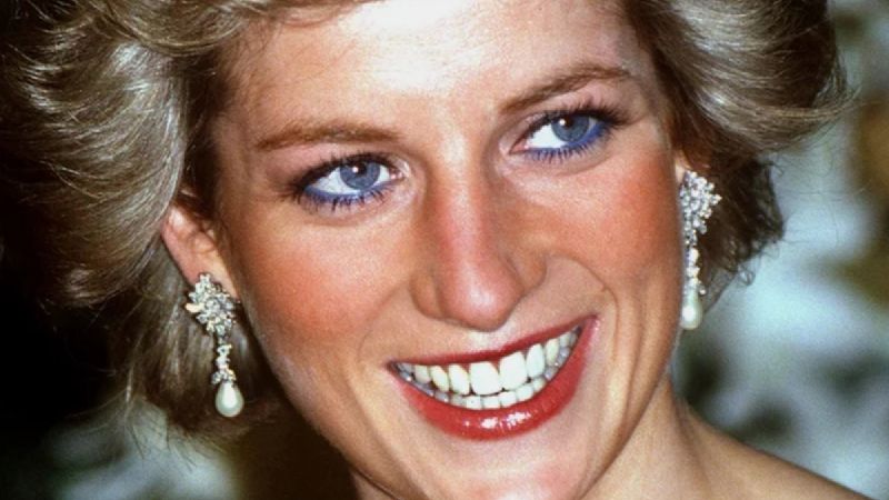 Los fanáticos de la princesa Diana están absolutamente enfurecidos con el rey Carlos