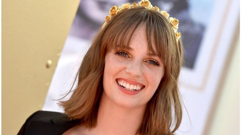 La estrella de Stranger Things, Maya Hawke, reflexiona sobre cómo lidiar con esa "cosa del nepotismo"