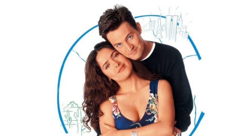 Dónde ver 'Fools Rush In', la emblemática película protaginizada por Matthew Perry y Salma Hayek