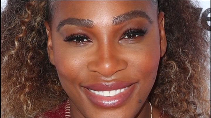 Serena Williams sorprendió a todos y elevó la temperatura con un candente vestido rojo ajustado