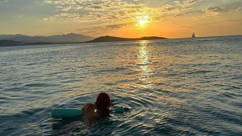 Desde el Caribe, Karol G paraliza la red con sus curvas usando un bikini que deja poco a la imaginación