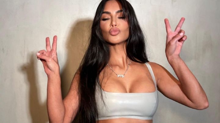 Lo hizo de nuevo, Kim Kardashian mostró su figura de reloj de arena en sensuales fotografías