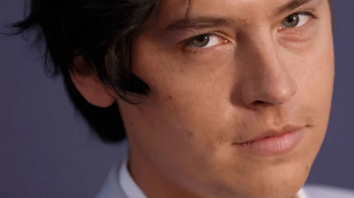 ¡Un giro inesperado! Cole Sprouse admitió que no terminó antes con Lili Reinhart por Riverdale