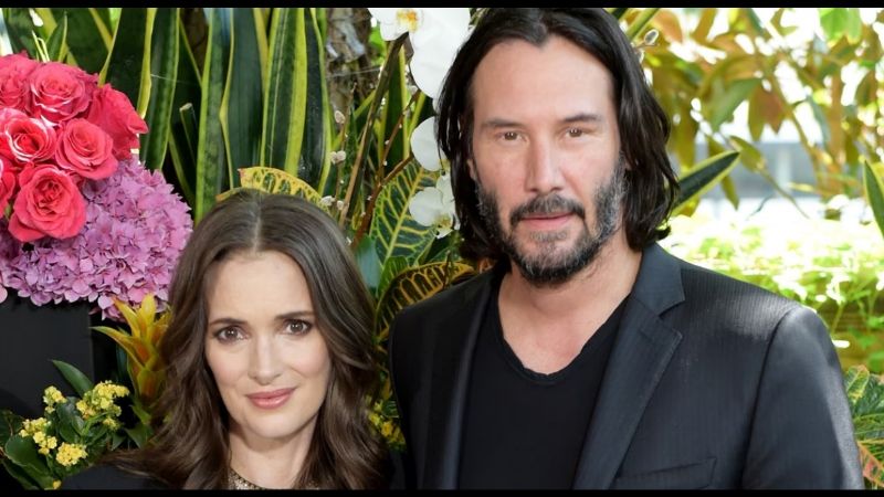 Keanu Reeves dice que él y Winona Ryder están casados “bajo los ojos de Dios”