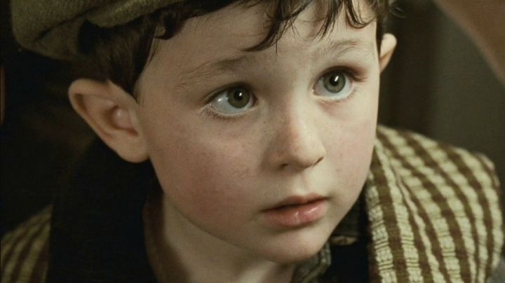 Cuánto cobra de dinero por año el actor qué interpretó al niño del Titanic